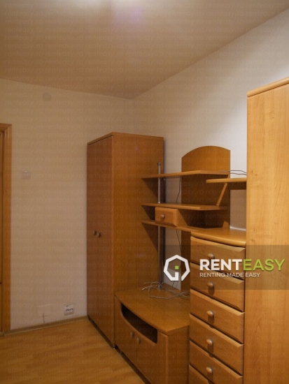 Apartament decomandat cu 3 camere Pacurari de inchiriat