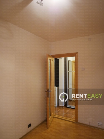 Apartament decomandat cu 3 camere Pacurari de inchiriat