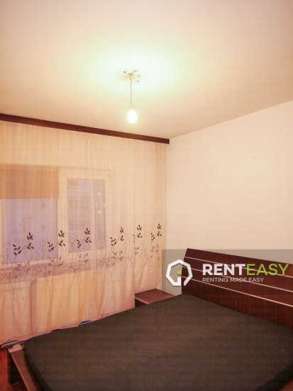 Apartament decomandat cu 3 camere Pacurari de inchiriat