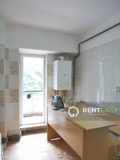 Apartament decomandat cu 2 camere de inchiriat in Independentei - UMF