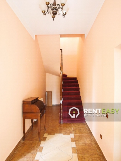 Vila cu 4 Camere de Inchiriat in Pacurari