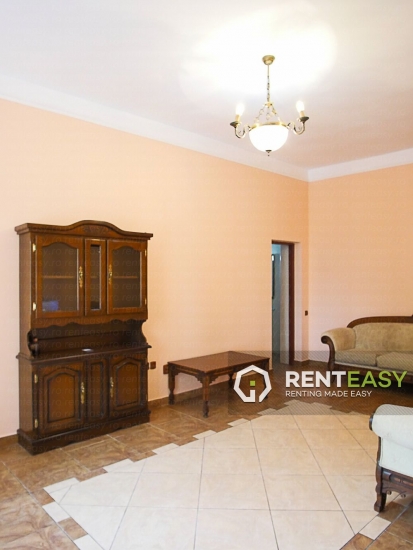 Vila cu 4 Camere de Inchiriat in Pacurari