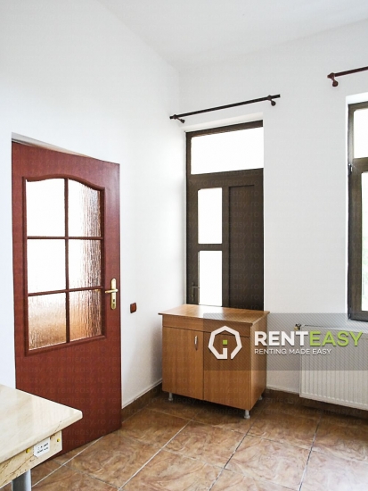 Vila cu 4 Camere de Inchiriat in Pacurari