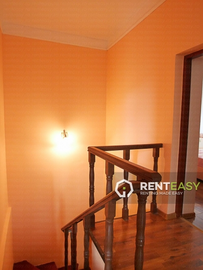 Vila cu 4 Camere de Inchiriat in Pacurari