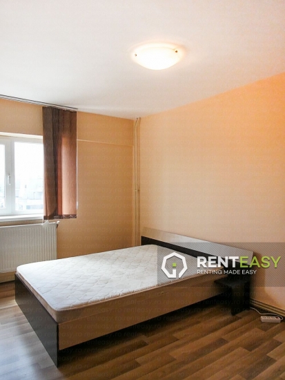 Apartament cu 3 Camere pe Anastasie Panu - Casa de Pensii de Inchiriat