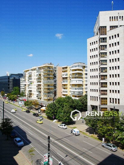 Apartament cu 3 camere de Inchiriat pe Anastasie Panu - Hala Centrala