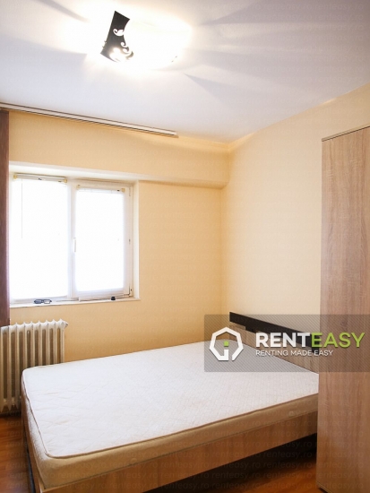 Apartament cu 3 camere de Inchiriat pe Anastasie Panu - Hala Centrala