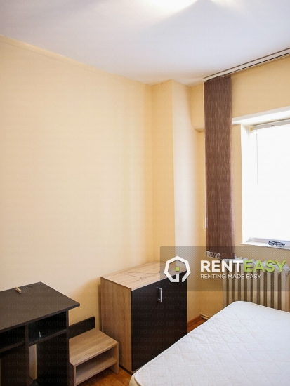 Apartament cu 3 camere de Inchiriat pe Anastasie Panu - Hala Centrala