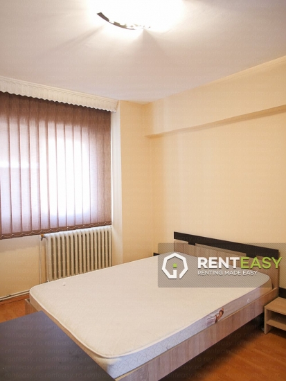 Apartament cu 3 camere de Inchiriat pe Anastasie Panu - Hala Centrala