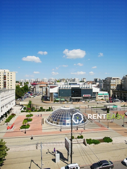 Apartament cu 3 camere de Inchiriat pe Anastasie Panu - Hala Centrala