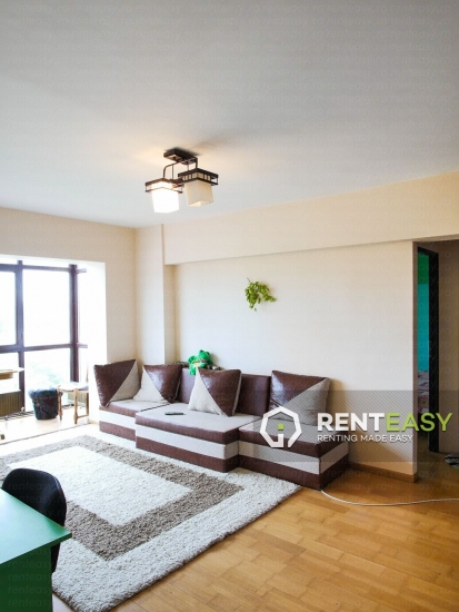 Apartament cu 3 Camere pe Stefan cel Mare de Inchiriat