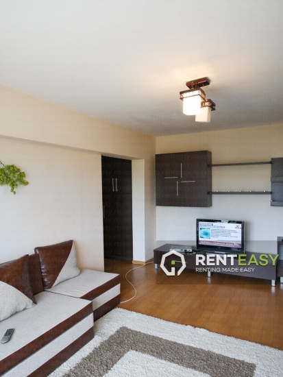 Apartament cu 3 Camere pe Stefan cel Mare de Inchiriat