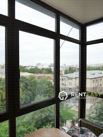 Apartament cu 3 Camere pe Stefan cel Mare de Inchiriat