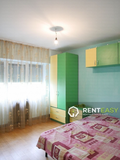 Apartament cu 3 Camere pe Stefan cel Mare de Inchiriat