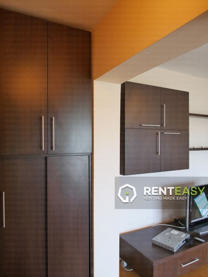 Apartament cu 3 Camere pe Stefan cel Mare de Inchiriat