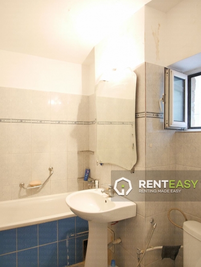 Apartament cu 3 Camere pe Stefan cel Mare de Inchiriat