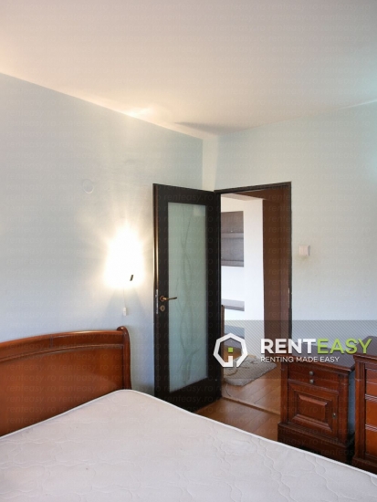 Apartament cu 3 Camere pe Stefan cel Mare de Inchiriat