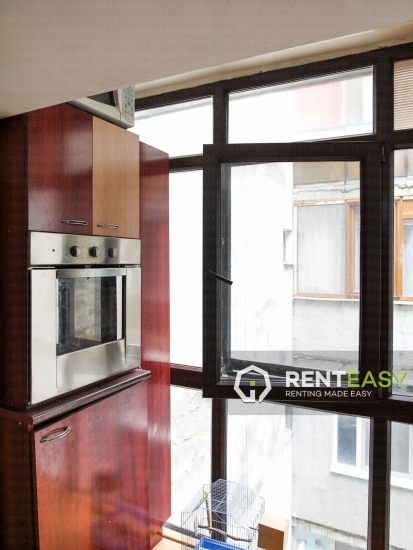 Apartament cu 3 Camere pe Stefan cel Mare de Inchiriat