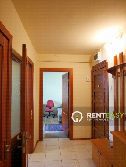 Apartament cu 3 Camere de Inchiriat in Podul de Piatra
