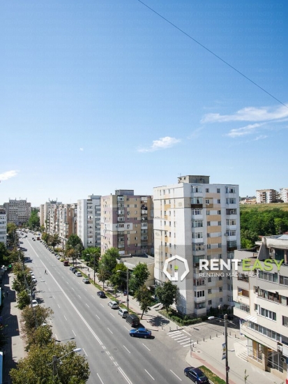 Apartament Decomandat cu 3 Camere in Pacurari de Inchiriat