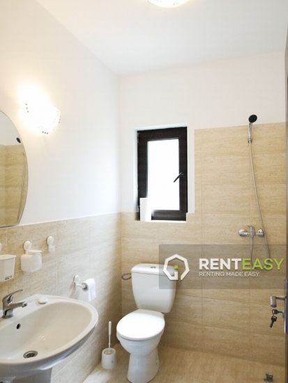 Apartament cu 4 Camere la Casa in Miroslava