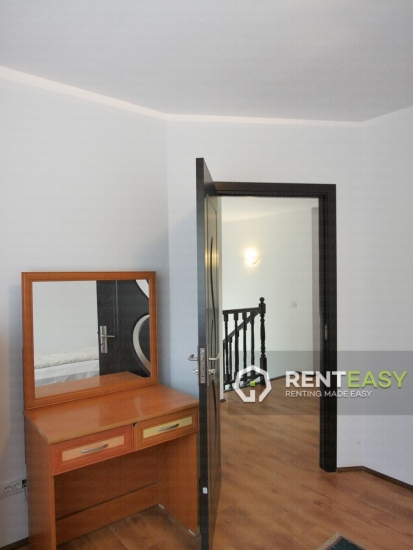 Apartament cu 4 Camere la Casa in Miroslava