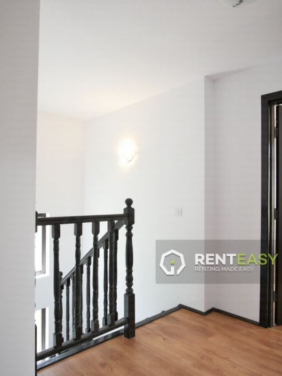 Apartament cu 4 Camere la Casa in Miroslava