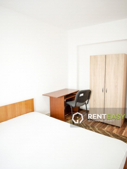 Apartament 3 Camere in Podul de Fier de Inchiriat