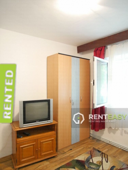 Apartament Decomandat cu 4 Camere in Nicolina de Inchiriat