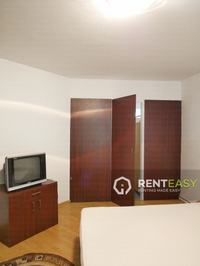 Apartament Decomandat cu 4 Camere in Nicolina de Inchiriat