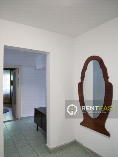 Apartament Decomandat cu 4 Camere in Nicolina de Inchiriat
