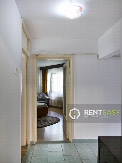 Apartament Decomandat cu 4 Camere in Nicolina de Inchiriat