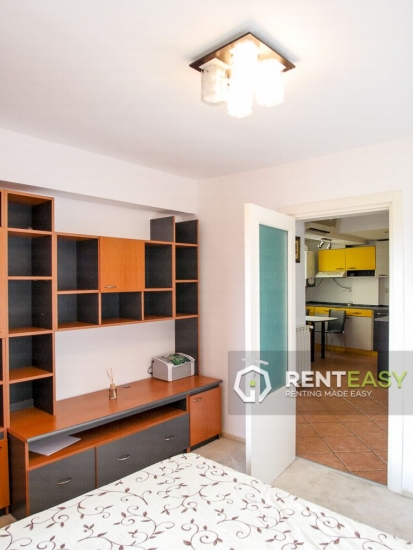 Apartament Decomandat cu 3 Camere de Inchiriat langa Moldova Mall