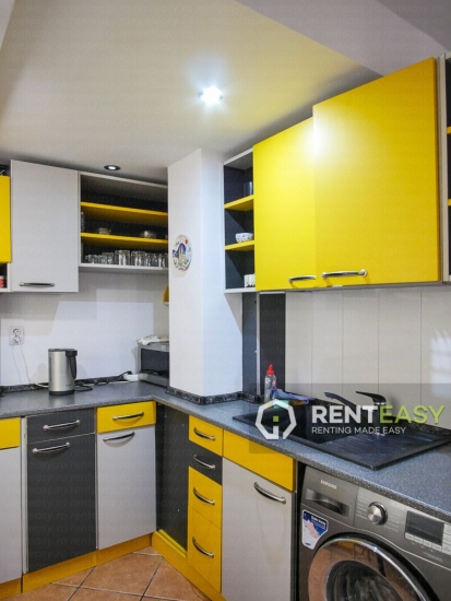 Apartament Decomandat cu 3 Camere de Inchiriat langa Moldova Mall