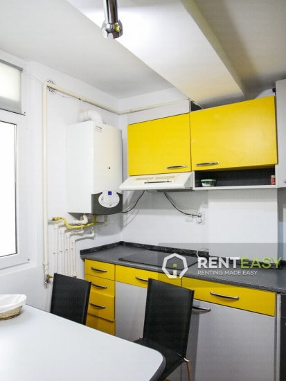 Apartament Decomandat cu 3 Camere de Inchiriat langa Moldova Mall