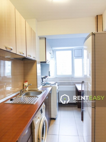 Apartament Decomandat cu 2 Camere langa Hala Centrala pentru Inchiriat