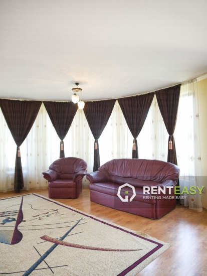 Apartament cu 4 Camere la Casa in zona Valea Lupului - Popas Pacurari