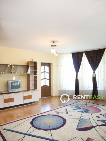 Apartament cu 4 Camere la Casa in zona Valea Lupului - Popas Pacurari