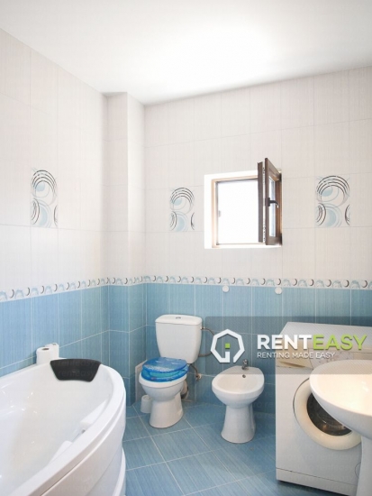 Apartament cu 4 Camere la Casa in zona Valea Lupului - Popas Pacurari