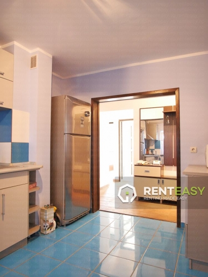 Apartament cu 4 Camere langa Palas de Inchiriat