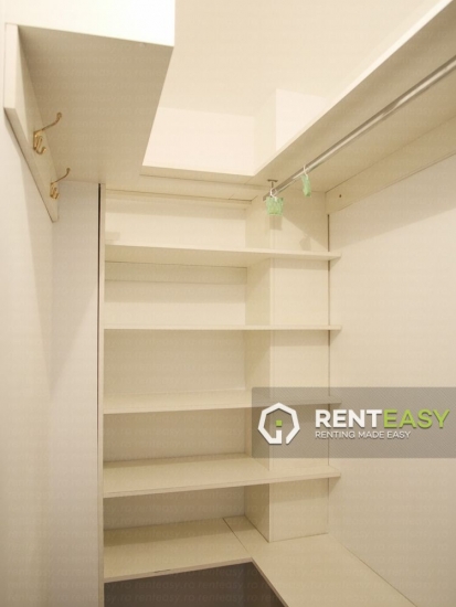 Apartament cu 4 Camere langa Palas de Inchiriat