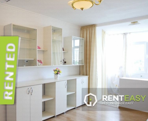 Prima inchiriere! Apartament cu 3 camere in Podul de Piatra de inchiriat