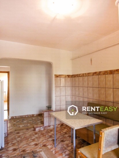 Apartament cu 4 Camere de Inchiriat in zona Garii