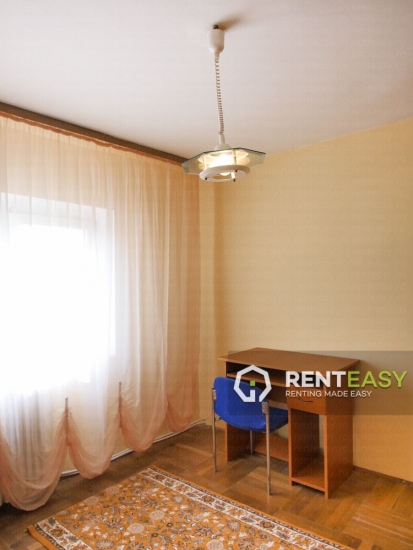 Apartament cu 4 Camere de Inchiriat in zona Garii