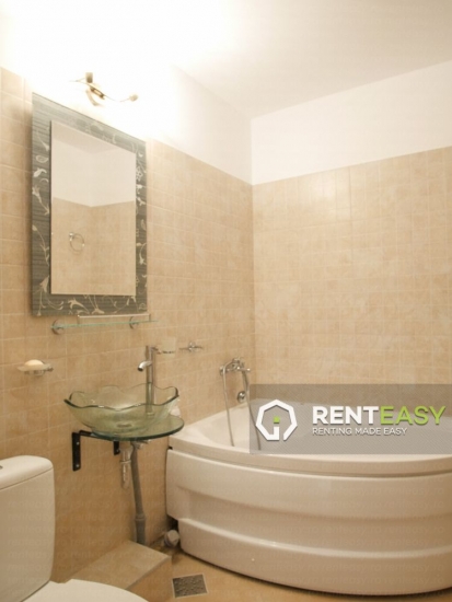 Apartament cu 4 Camere de Inchiriat in zona Garii