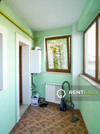 Apartament cu 3 camere de inchiriat la rond Pacurari