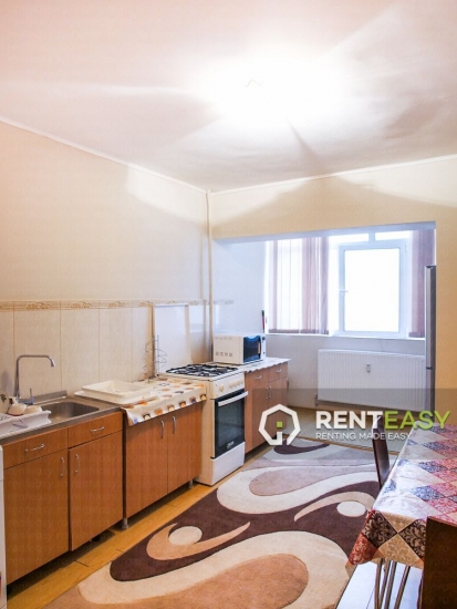 Apartament cu 3 Camere de Inchiriat pe Stefan cel Mare