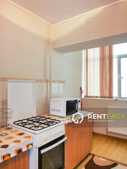 Apartament cu 3 Camere de Inchiriat pe Stefan cel Mare
