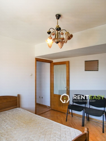 Apartament cu 3 Camere la Mansarda la Gara pentru Inchiriat