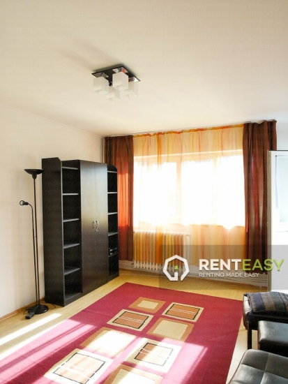 Apartament cu 3 Camere in Centru langa Moldova de Inchiriat